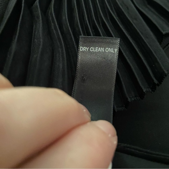 Banana Republic women’s black pleated semi-formal‎ dress in size  6 - Picture 9 of 12